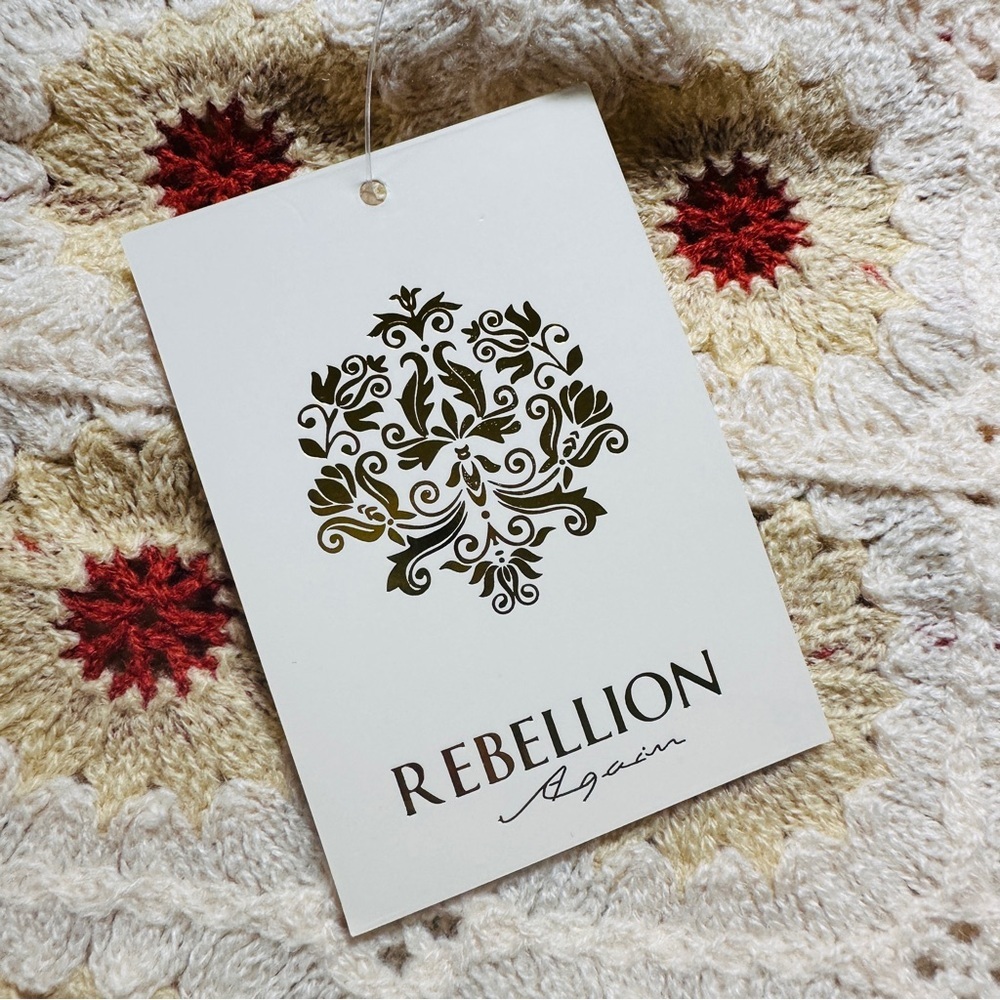 NWT Women’s Small | Rebellion Again | Crochet Flower Granny Square Crop Top Tank - Picture 3 of 9